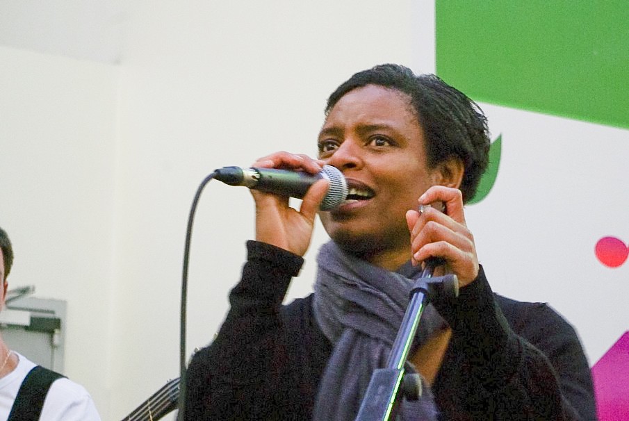 Evry Daily Photo - Concert Ebena Inauguration Gare Evry Centre 259.jpg